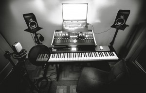 Make Pro-Quality Beats in Bedroom Make Pro-Quality Beats in Bedroom